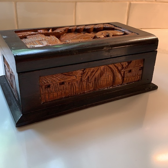 Vintage Hand-carved Wood Jewelry Box - Picture 12 of 13